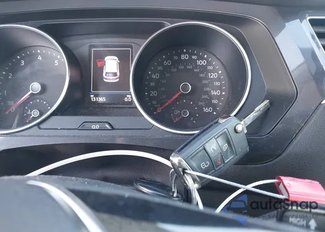 2019 Volkswagen Tiguan 2.0T Se/2.0T Sel/2.0T Sel R-Line/2.0T Sel R-Line Black из США, поврежденный, VIN 3VV3B7AX0KM142913